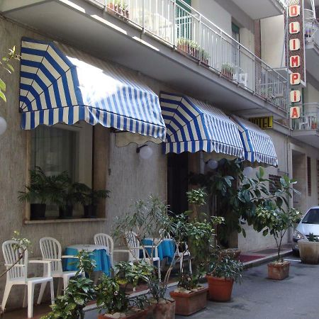 Hotel Olimpia Alassio Bagian luar foto