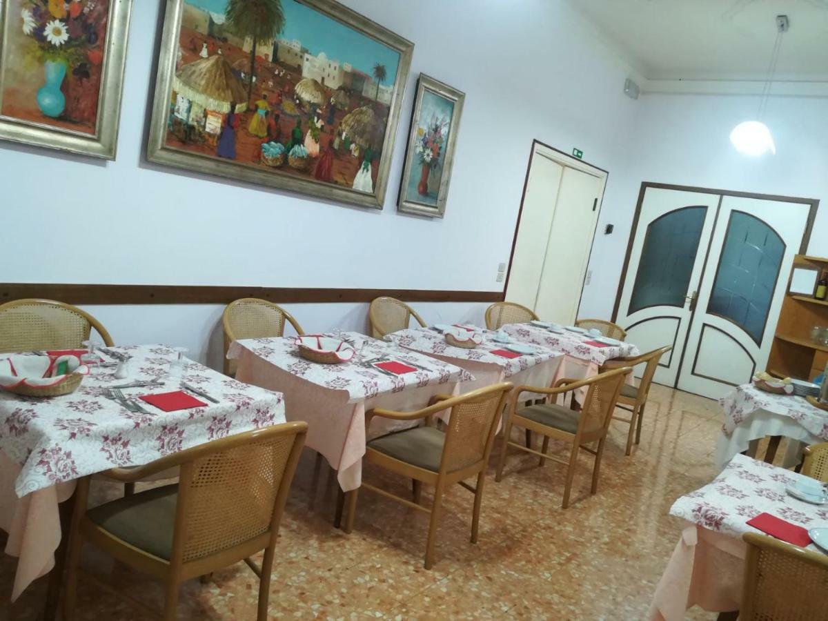 Hotel Olimpia Alassio Bagian luar foto