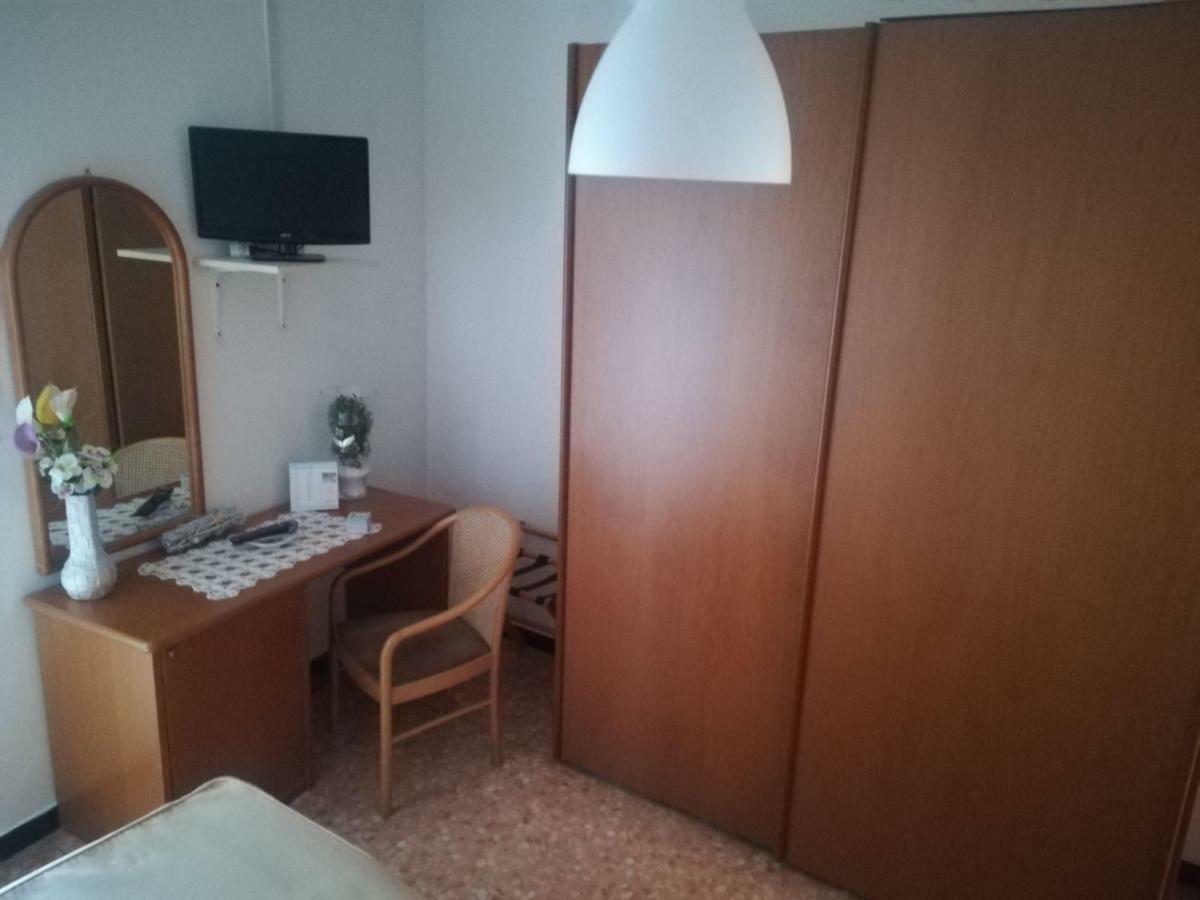 Hotel Olimpia Alassio Bagian luar foto