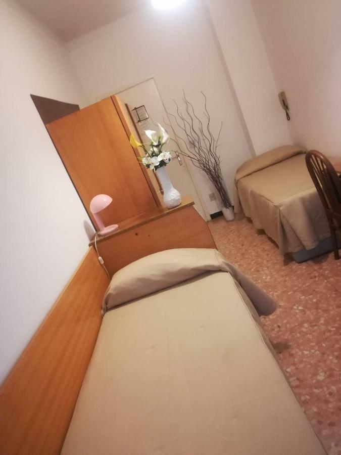 Hotel Olimpia Alassio Bagian luar foto