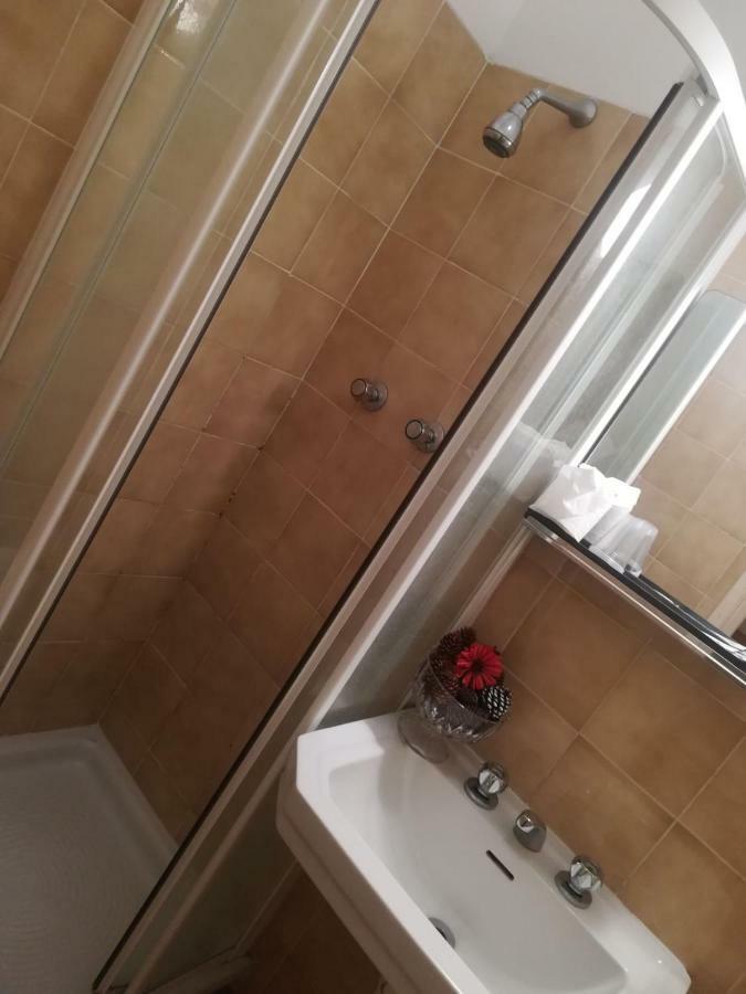Hotel Olimpia Alassio Bagian luar foto
