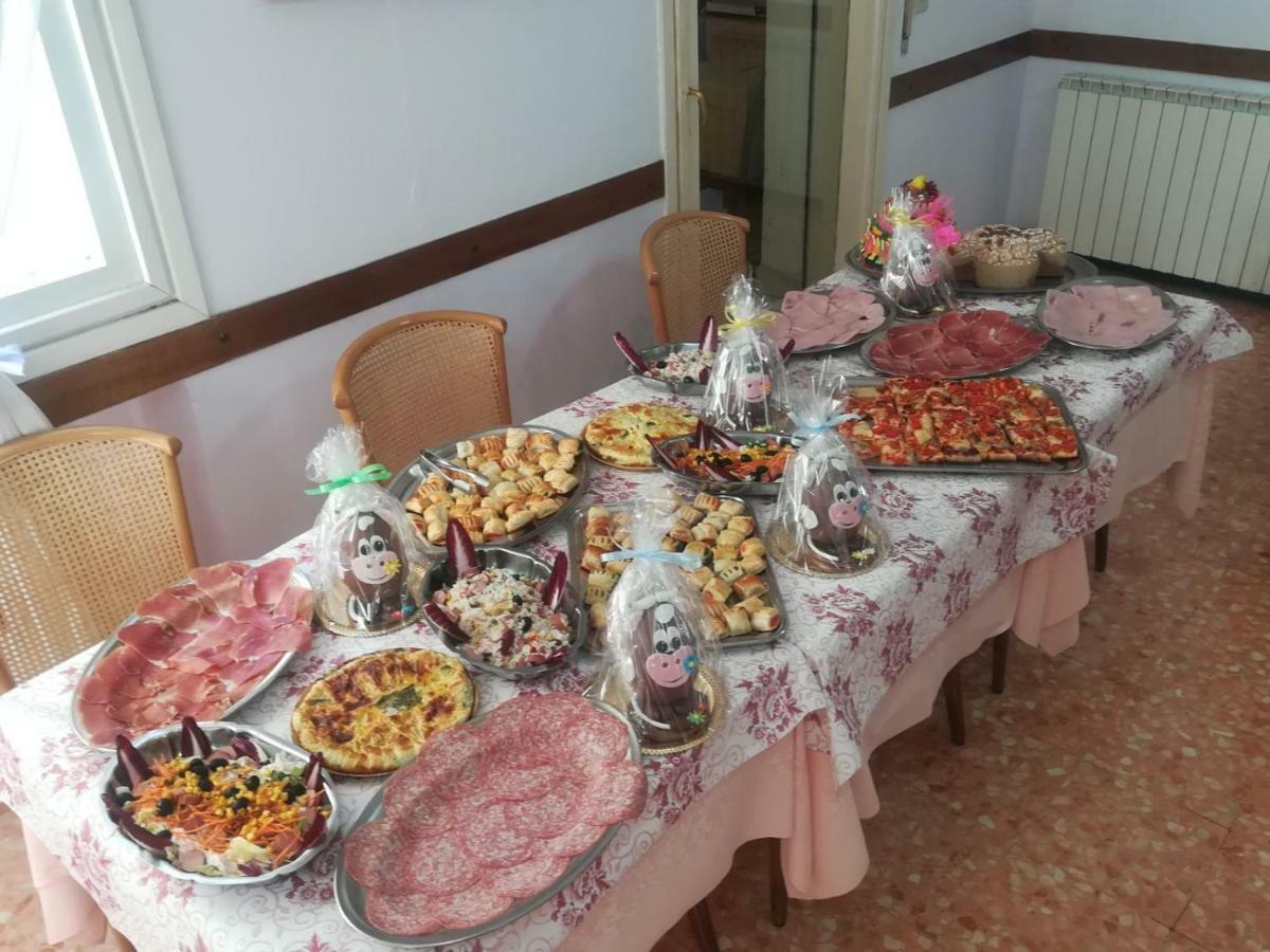 Hotel Olimpia Alassio Bagian luar foto